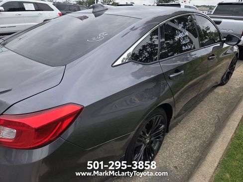 Used 2019 Honda Accord Sport image 9