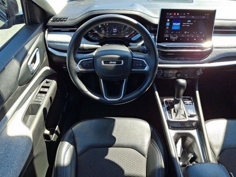 Certified 2022 Jeep Compass Latitude w/ Sun and Sound Group AWD/4WD image 14