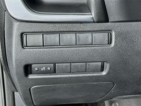 Certified 2021 Nissan Rogue S FWD image 11