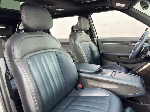 Used 2024 Kia EV9 GT-Line image 43