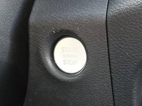 Used 2022 Nissan Frontier PRO-4X AWD/4WD image 8