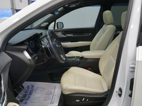 Certified 2023 Cadillac XT6 Sport w/ Technology Package AWD/4WD image 19