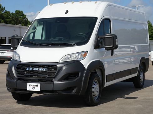 Used 2023 RAM ProMaster 2500 FWD image 1