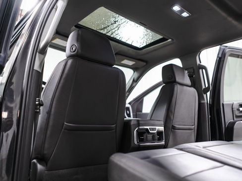 Used 2023 GMC Sierra 2500 SLT w/ SLT Convenience Package image 30