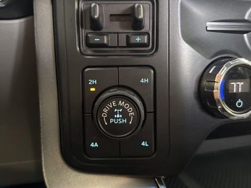Used 2021 Ford F150 Limited AWD/4WD image 13