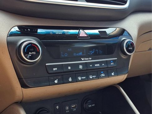 Used 2021 Hyundai Tucson Limited w/ Cargo Package AWD/4WD image 8