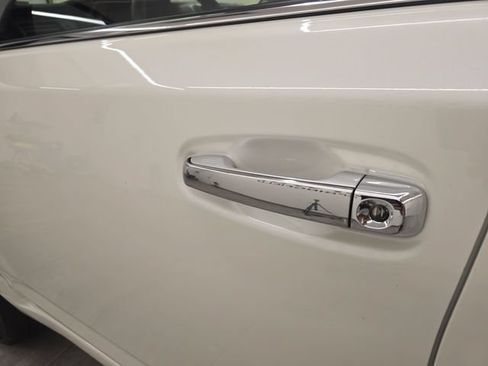 Used 2022 Toyota 4Runner Limited AWD/4WD image 18
