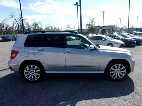 Used 2010 Mercedes-Benz GLK 350 4MATIC image 4