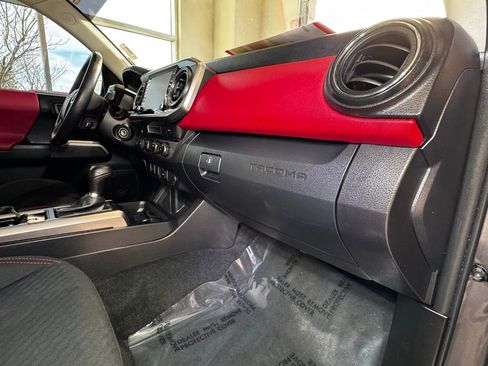 Used 2022 Toyota Tacoma SR5 image 54