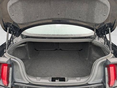 Used 2023 Ford Mustang Premium image 6