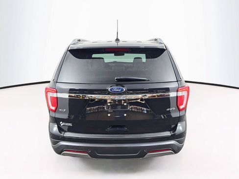 Used 2019 Ford Explorer XLT w/ Equipment Group 202A AWD/4WD image 10