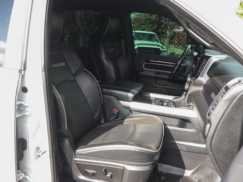Used 2020 RAM 2500 Laramie w/ Night Edition AWD/4WD image 47