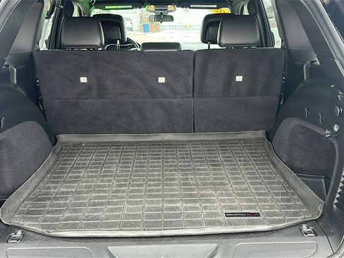 Used 2021 Jeep Grand Cherokee Laredo X image 27