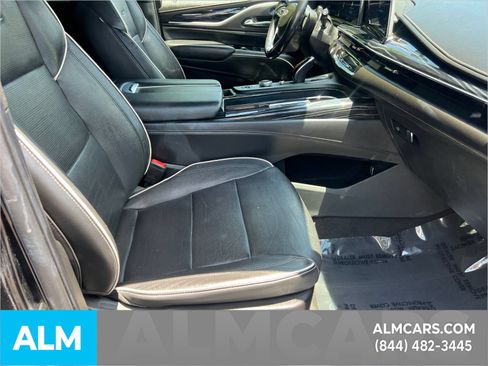Used 2022 Cadillac Escalade ESV Sport AWD/4WD image 16