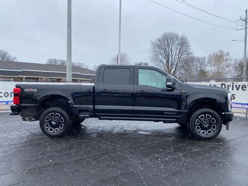 Used 2025 Ford F250 Platinum image 2