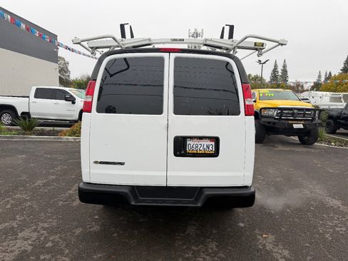 Used 2022 Chevrolet Express 2500 w/ Driver Convenience Package image 6