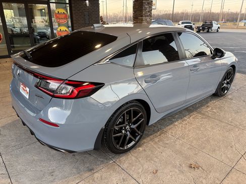 Used 2023 Honda Civic Sport Touring image 6