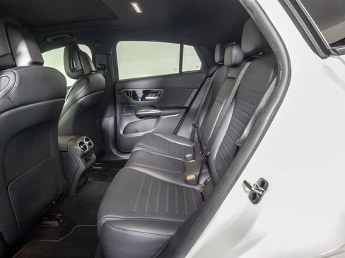 Used 2024 Mercedes-Benz GLC 300 4MATIC w/ AMG Line image 11