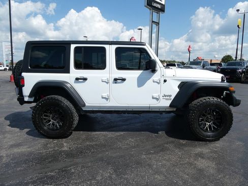 Used 2018 Jeep Wrangler Unlimited Sport S AWD/4WD image 4