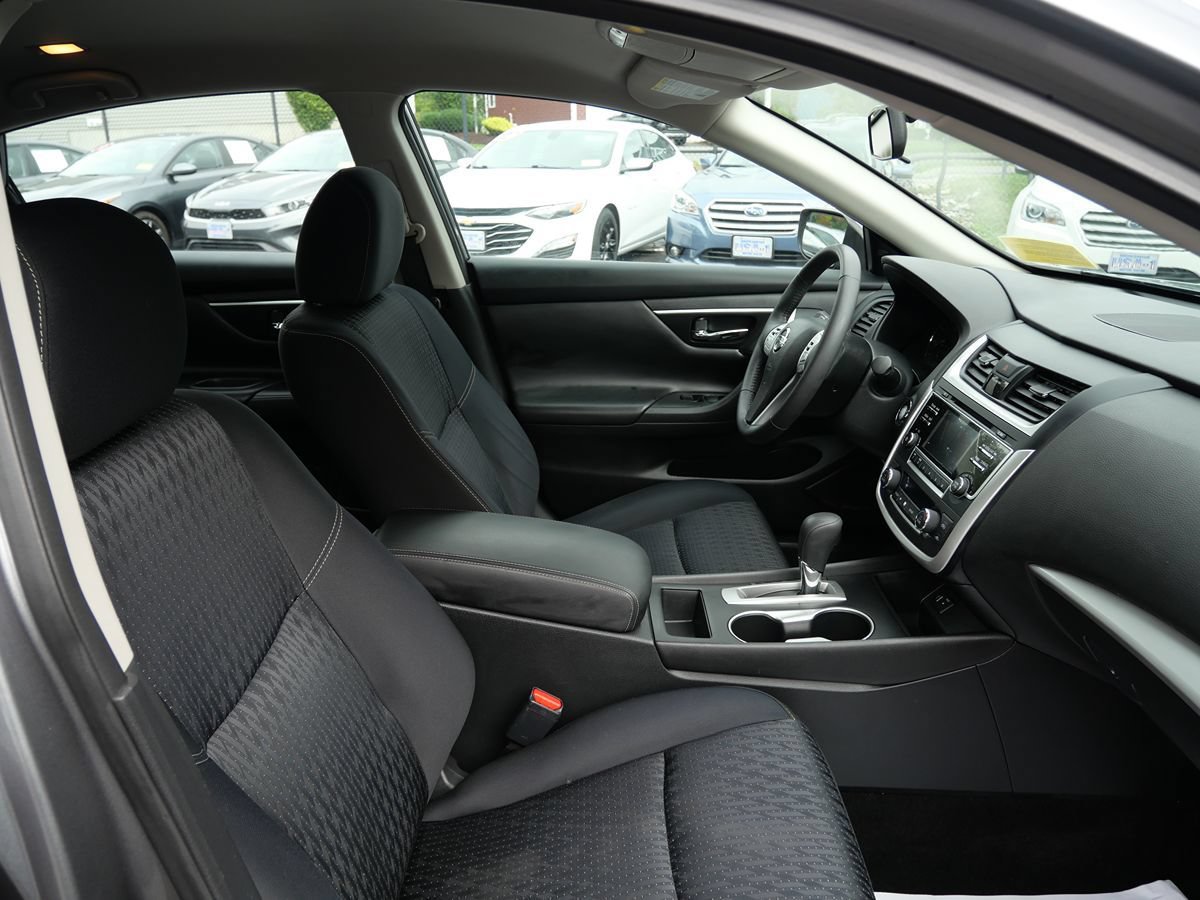 Used 2016 Nissan Altima 2.5 SV FWD image 15