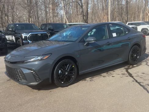 New 2026 Toyota Camry SE image 4