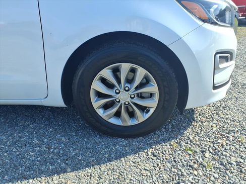 Used 2019 Kia Sedona L image 7