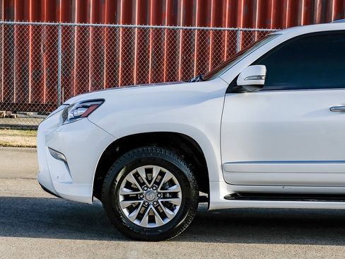 Used 2015 Lexus GX 460 Luxury AWD/4WD image 15