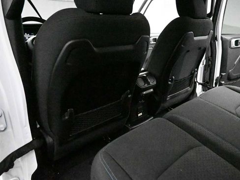 Used 2024 Jeep Wrangler Unlimited Rubicon 4xe AWD/4WD image 32