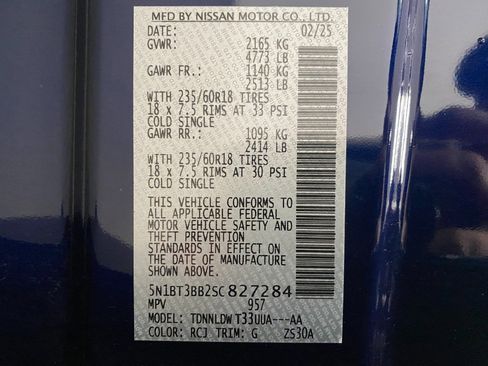 Certified 2025 Nissan Rogue SV image 32