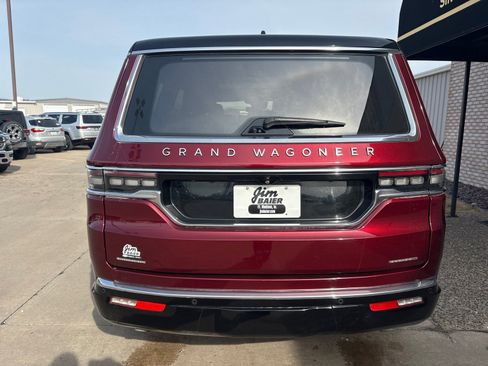 Used 2022 Jeep Grand Wagoneer Series III w/ Rear Seat Video Group 1 image 15