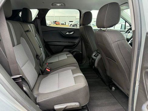 Used 2025 Chevrolet Blazer LT AWD/4WD image 4