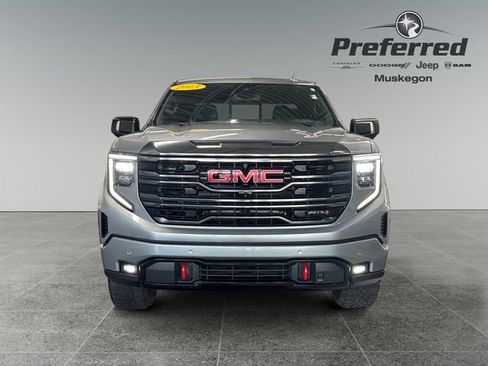 Used 2023 GMC Sierra 1500 AT4 w/ AT4 Preferred Package AWD/4WD image 11