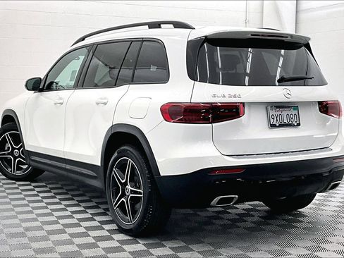 Used 2026 Mercedes-Benz GLB 250 image 10