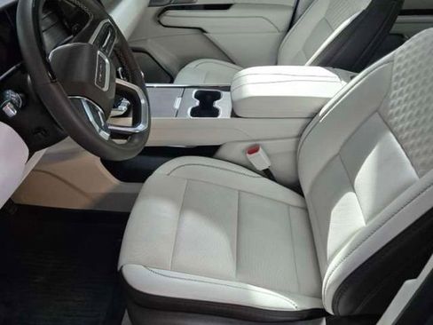 Used 2024 GMC Acadia Denali w/ Super Cruise Package image 19