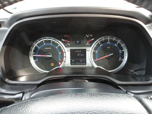 Used 2015 Toyota 4Runner Limited AWD/4WD image 18