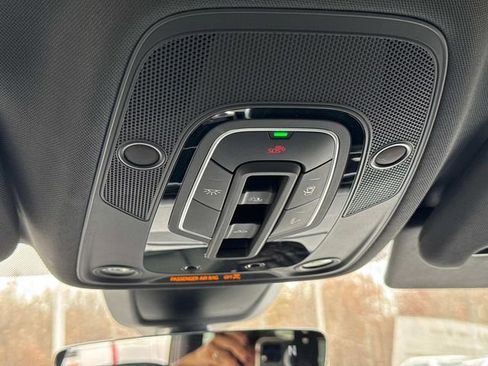 Used 2025 Audi Q7 3.0T Premium Plus image 23