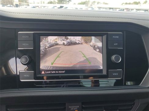 Certified 2023 Volkswagen Jetta SE image 23