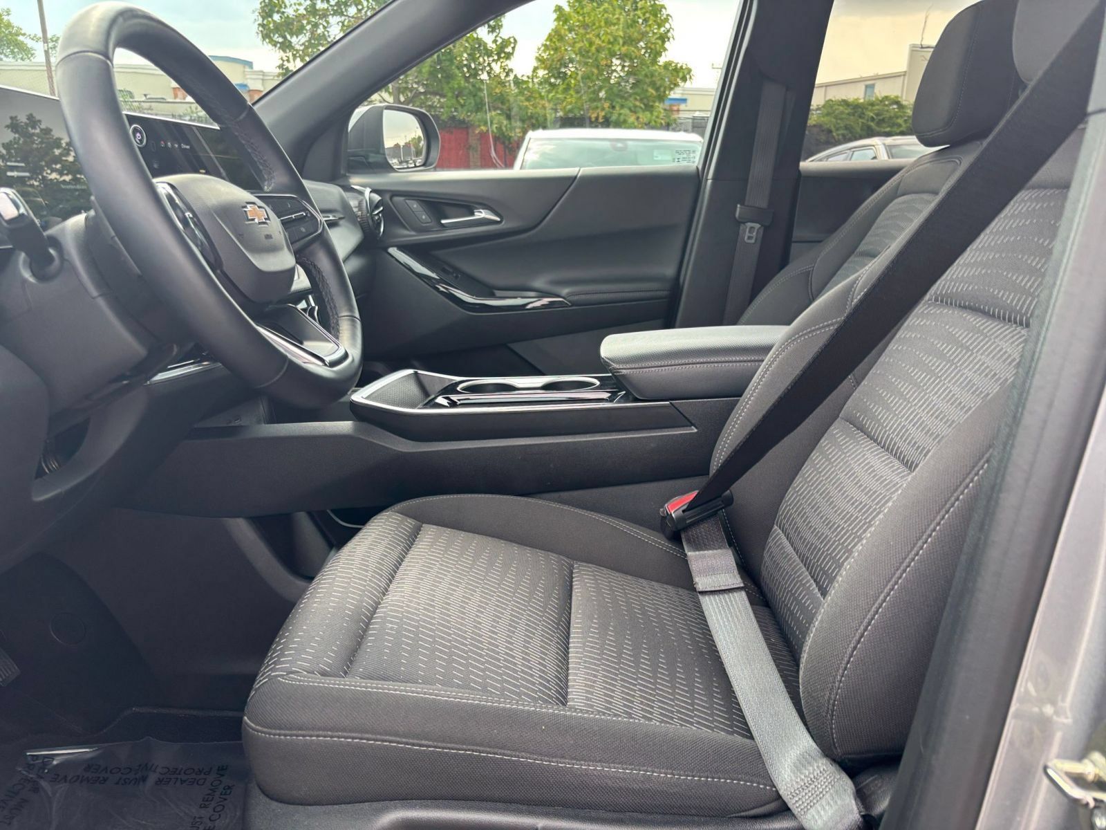Used 2025 Chevrolet Equinox LT FWD image 26