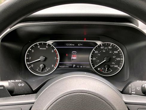 Used 2024 Nissan Rogue S FWD image 11