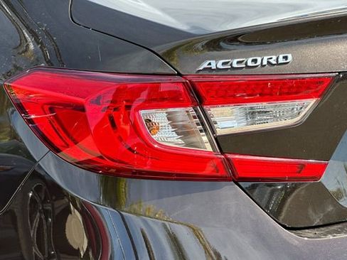Certified 2018 Honda Accord LX image 28