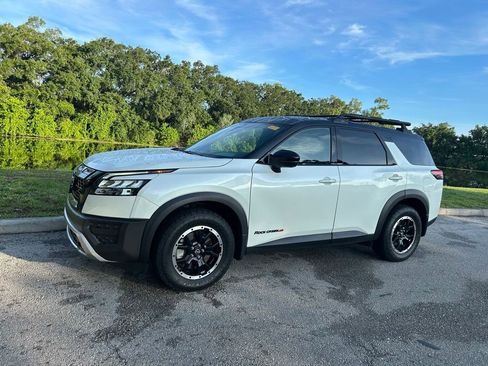 Used 2023 Nissan Pathfinder Rock Creek AWD/4WD image 2