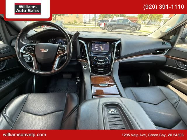 Used 2019 Cadillac Escalade Luxury AWD/4WD image 19