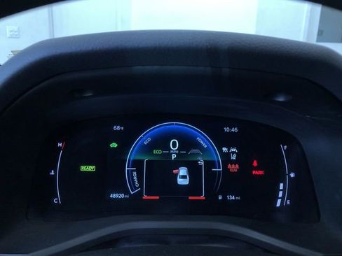 Certified 2025 Toyota Camry LE image 31