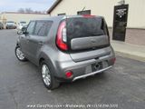 Used 2017 Kia Soul + image 5