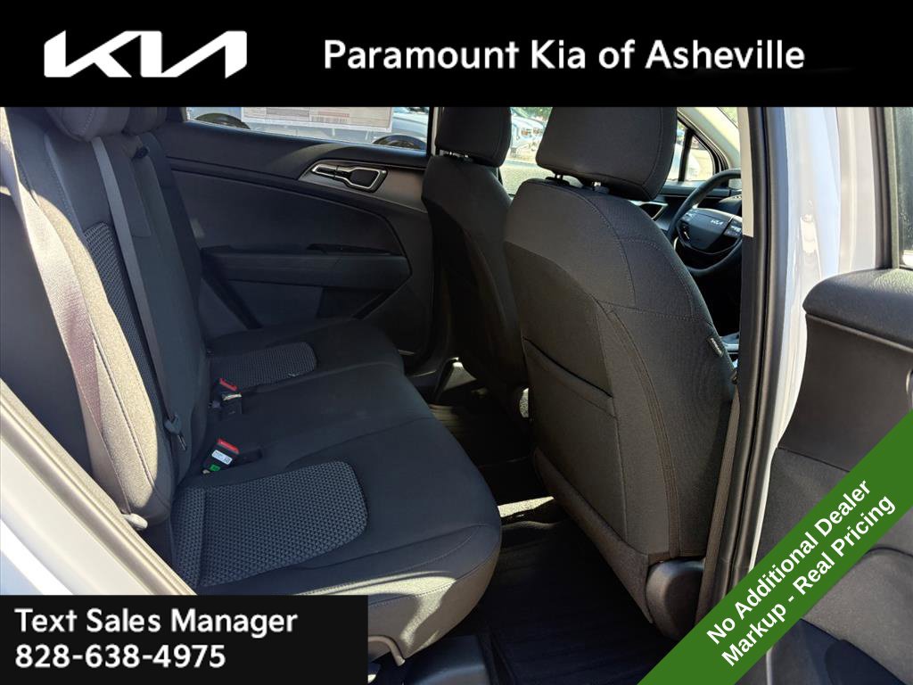 New 2027 Kia Sportage LX FWD image 19