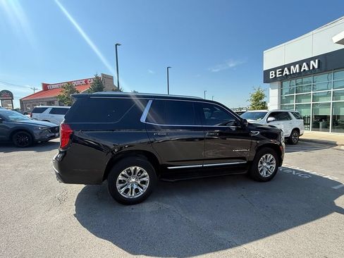 Used 2024 GMC Yukon Denali w/ Advanced Technology Package AWD/4WD image 3