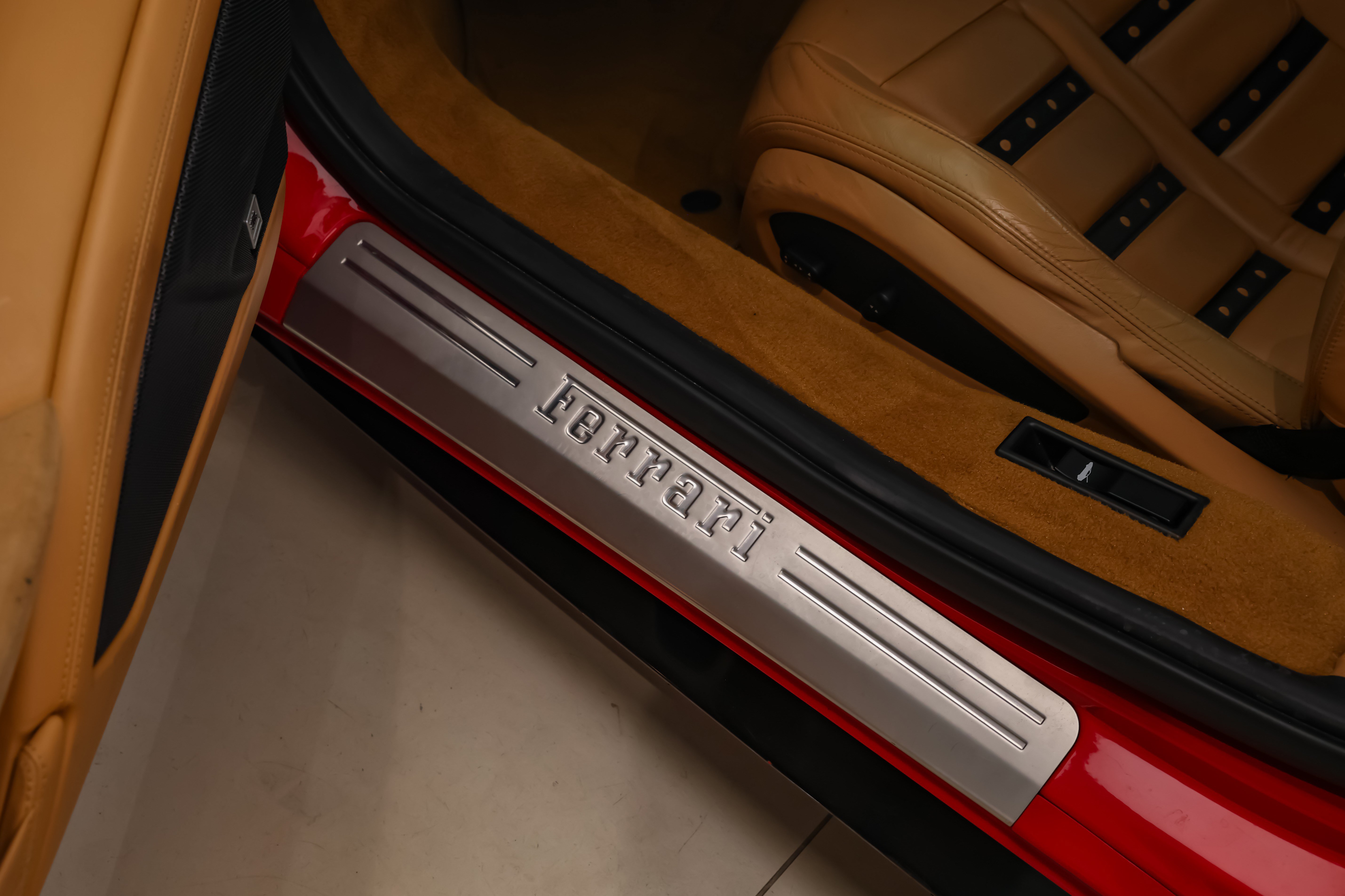Used 2010 Ferrari 458 Italia Coupe RWD image 27