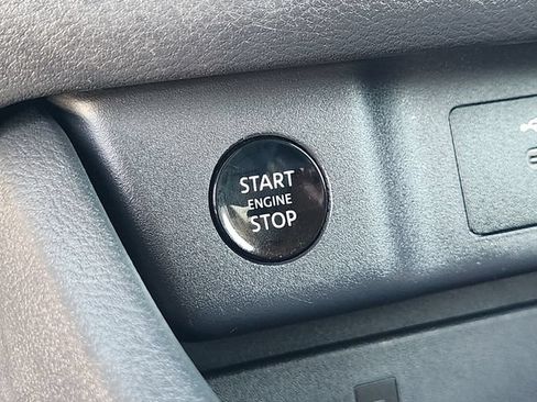 Used 2024 Nissan Rogue SL w/ SL Premium Package FWD image 20