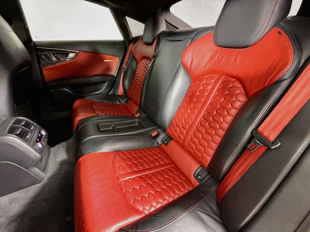 Used 2016 Audi RS 7 Prestige w/ Carbon-Optic Package AWD/4WD image 26