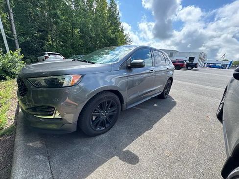 Used 2021 Ford Edge ST-Line w/ Class II Trailer Tow Package AWD/4WD image 8